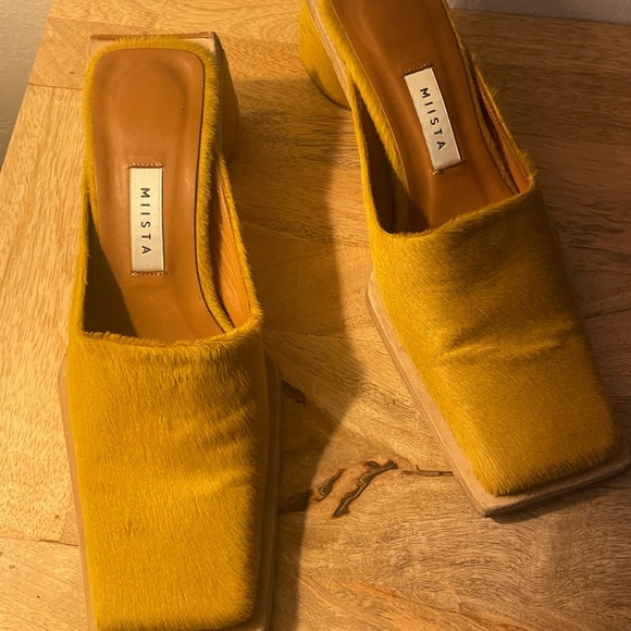 :) Jena Honey Gold Hair Mules by Miista 🐝 - Picture 5 of 14